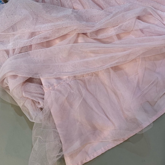 Little girl dress. Fancy and Fun!
Size M (7/8) - Picture 3 of 5